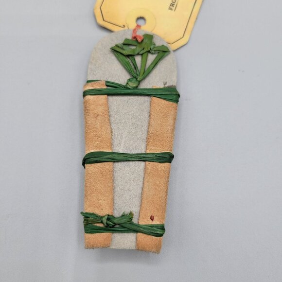 Grand Canyon Souvenir 1932 Papoose on Cradleboard Leather Wrapped Cardboard - Picture 5 of 9